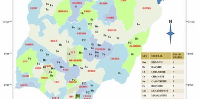 Mapa da nigéria, mostrando os recursos minerais